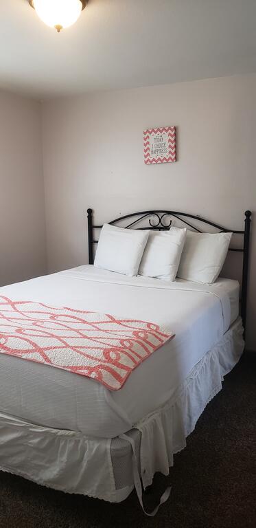 Bryce Valley Lodging - thumb 2