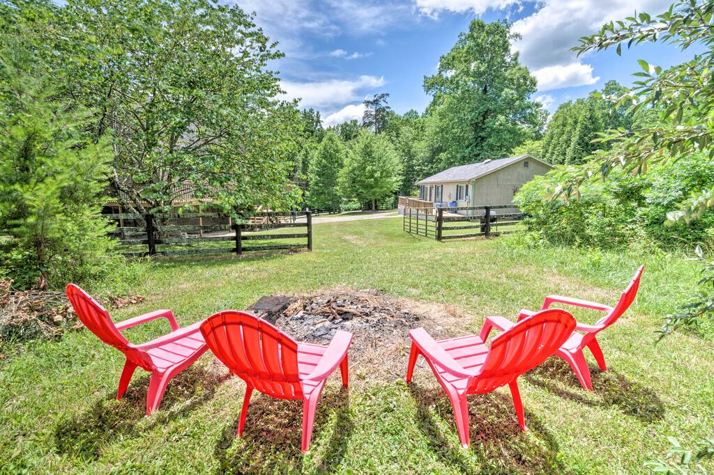 Bucolic Cottage With Fire Pit, 2 Mi To Marina! - thumb 2