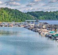 Bucolic Cottage with Fire Pit 2 Mi to Marina - USA Accommodation