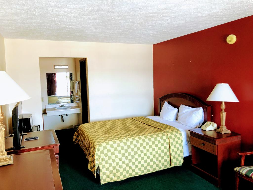 Budget Inn - thumb 3