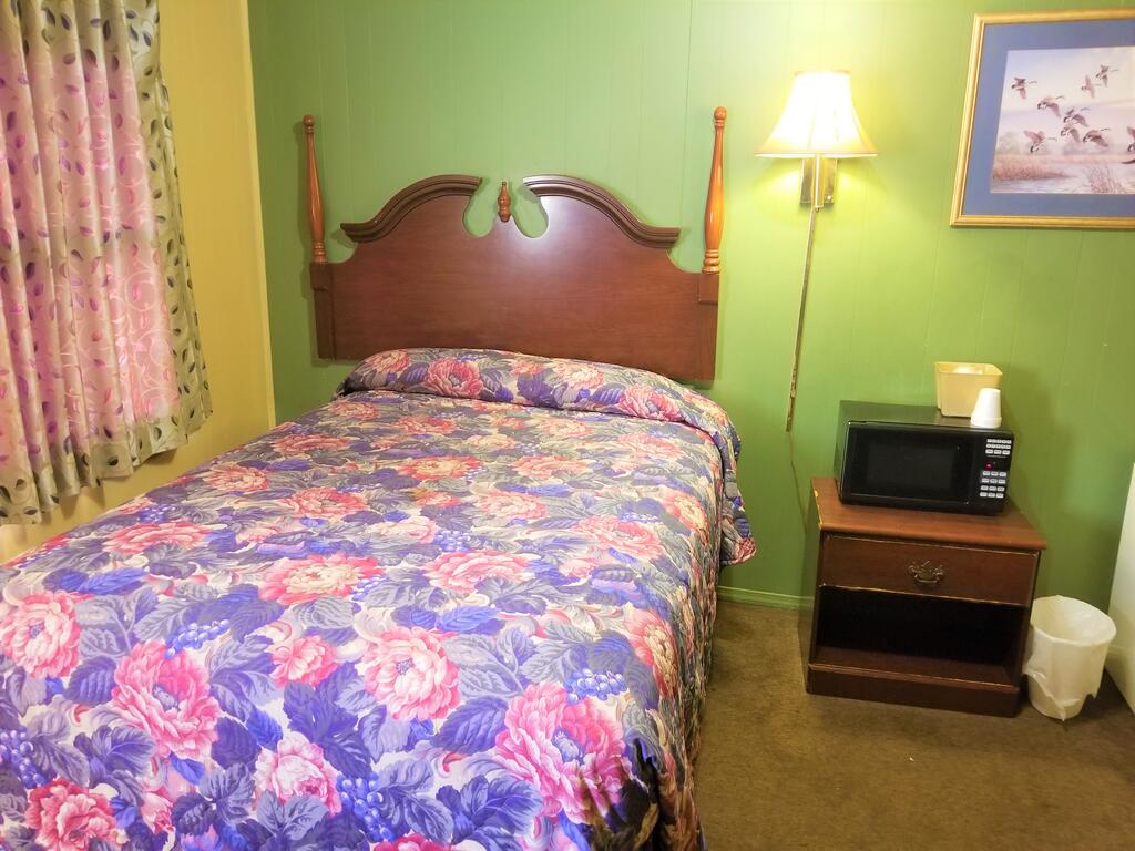 Budget Inn - thumb 1