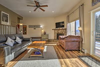 Buffalo Ridge Condo with Hot Tubs Less Than 5 Mi to LK Dillon Tourism Bookings