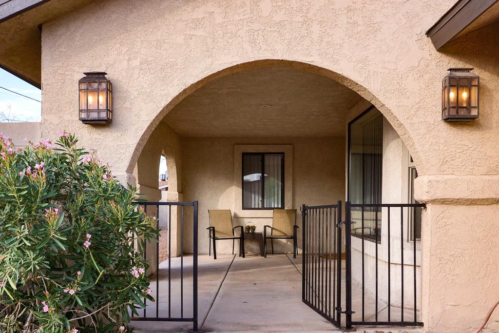 Bullhead City Home W/Patio, 2 Blocks To CO River! - thumb 1