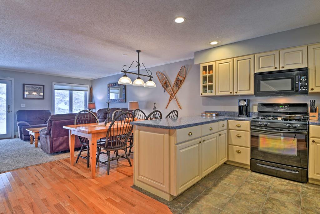 Burke Mountain Condo  Updated Chic Trailside Unit - thumb 2