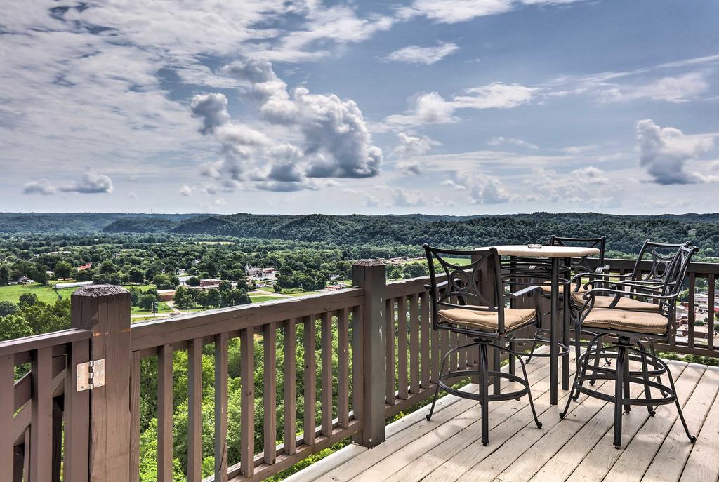 Burkesville Apartment With Views & Pool Access! - thumb 1