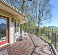 Burnsville Apartment with 360 Mtn View Near Downtown - USA Accommodation