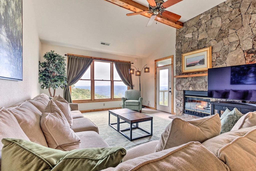 Burnsville Condo W/Balcony + Smoky Mtn. Views - thumb 0