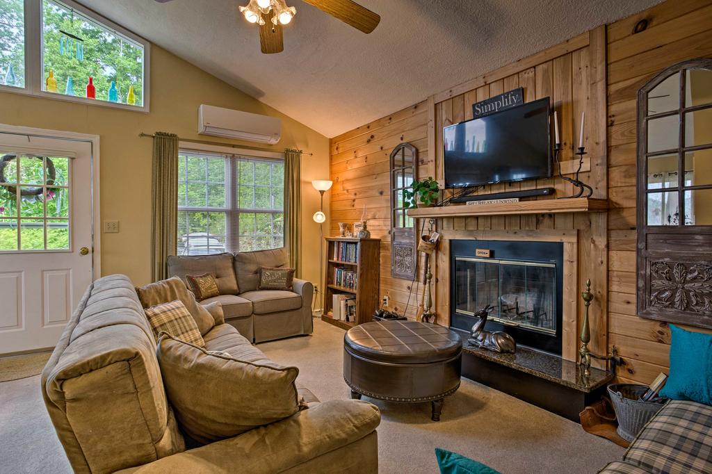 Burnsville Cottage With Deck & Blue Ridge Mtn Views! - thumb 2