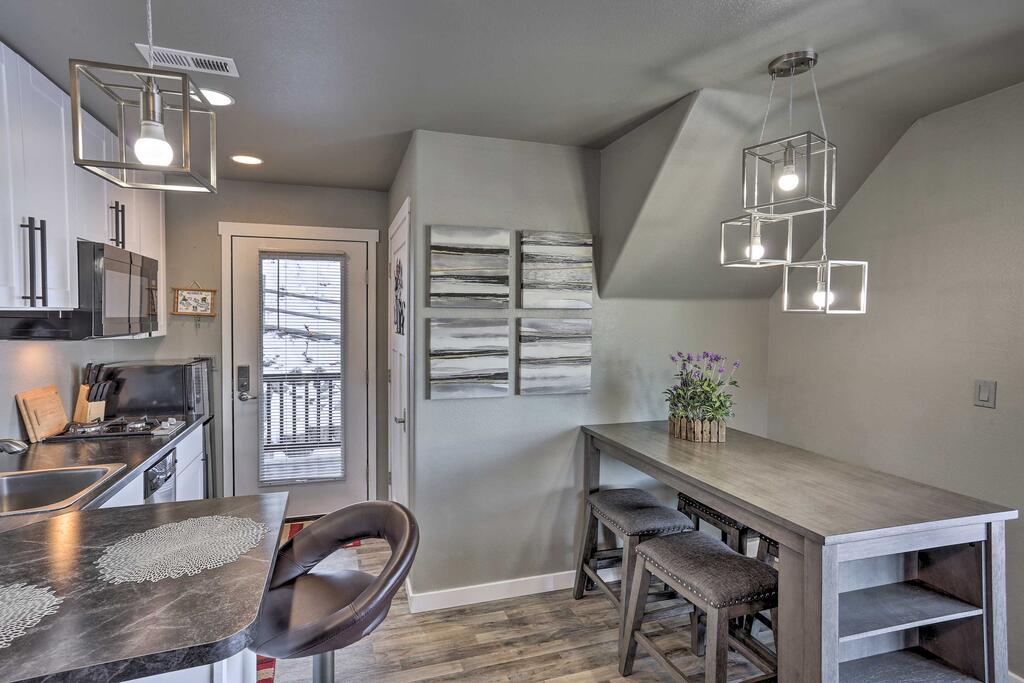 Cabin In The Black Hills Near Mt. Rushmore - thumb 1