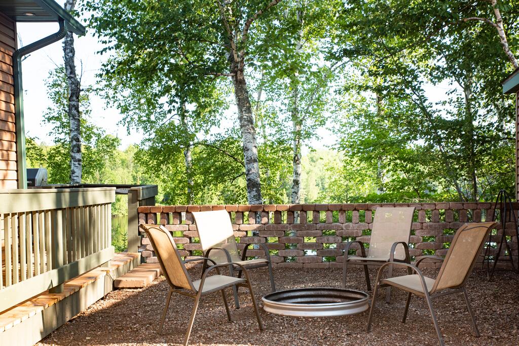 Cabin On The Point - thumb 1