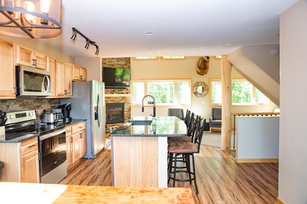 Cabin On The Point - thumb 2