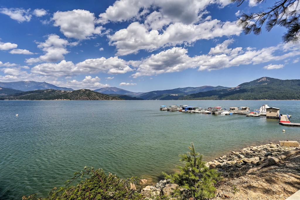 Cabin W/Backyard Space, .5 Mi To Trinity Lake - thumb 2