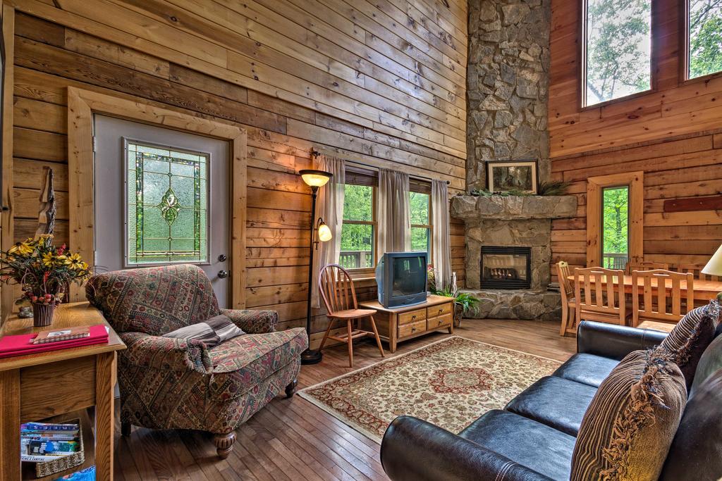 Cabin With 22 Acres & Patio - 3 Mi To Blowing Rock - thumb 3