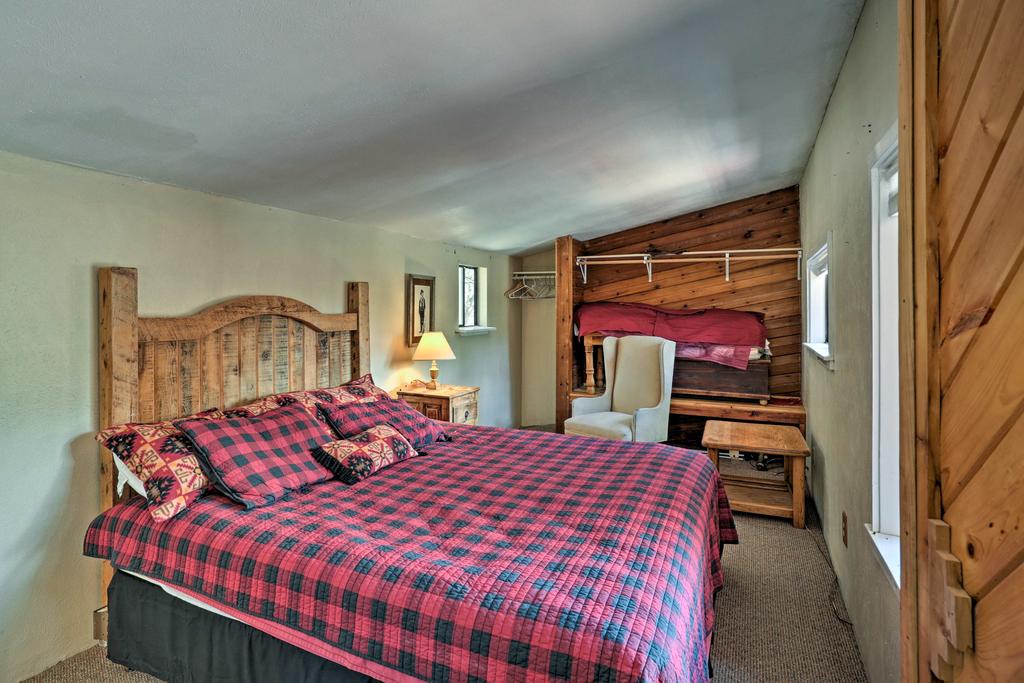 Cabin With Deck & Hot Tub - 2 Miles To Ski Apache! - thumb 0