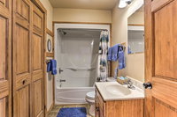 Cabin with On-Site Trails 15Mi to Mt Rushmore USA Accommodation