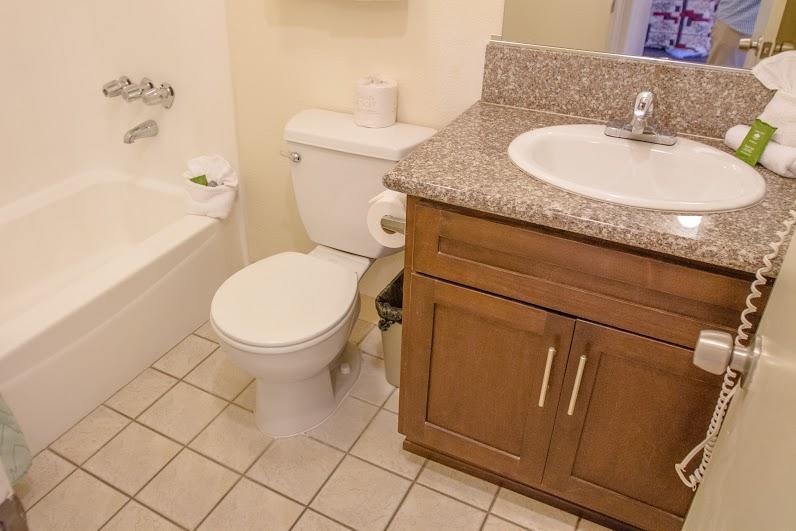 California Suites Hotel - thumb 1