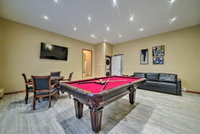 Camelback Home with Game Room 1 Min to Skiing Tourism Bookings
