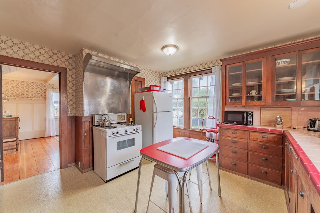 Campton House - thumb 3