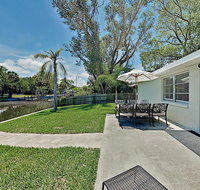 Canal-Front Coastal Home  Boat Dock  2 Kayaks home - USA Accommodation