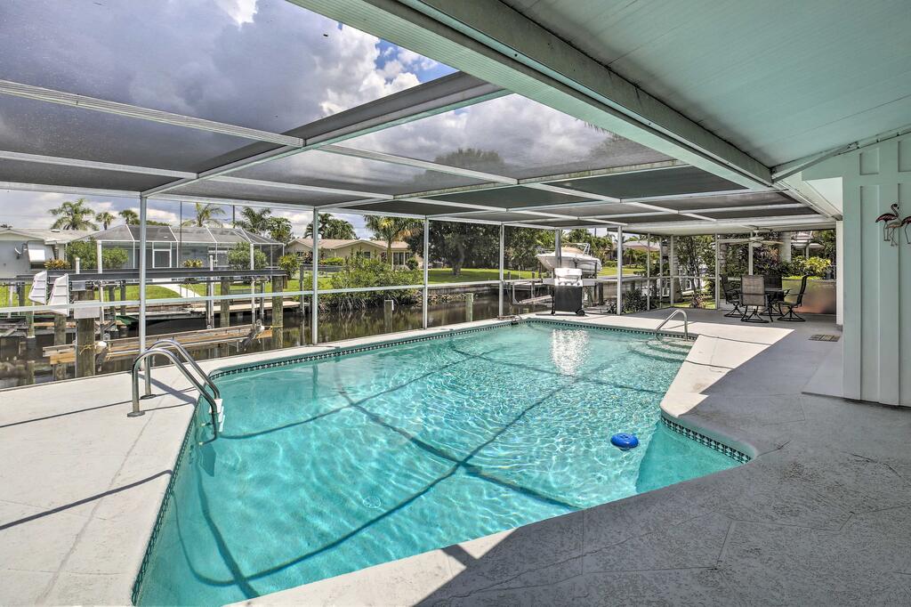 Canalfront Home With Dock&Pool, 5 Mi To Ft Myers - thumb 0