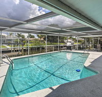 Canalfront Home with DockPool 5 Mi to Ft Myers - Hotels Santiago