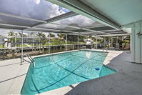 Canalfront Home with DockPool 5 Mi to Ft Myers Tourism Bookings
