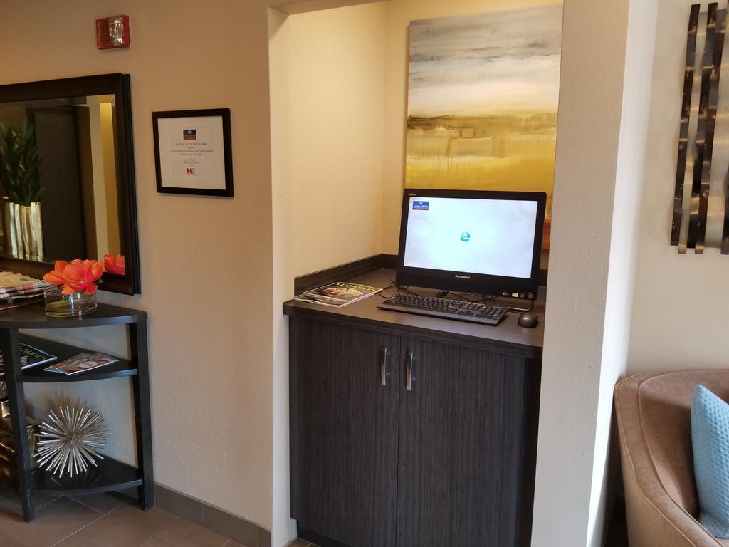Candlewood Suites Dallas -By The Galleria - thumb 3