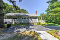 Cape Cod Home on 1 Acre Just Mins From Beaches Tourism Bookings