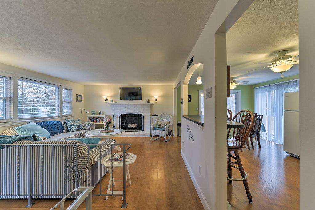 Cape Cod Home With View And Access To Mill Pond! - thumb 3