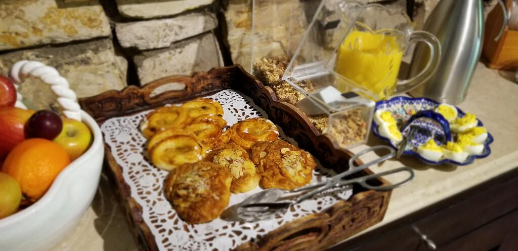 Carmel Valley Lodge - thumb 1