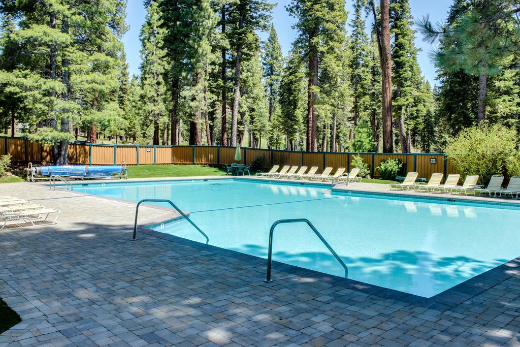 Carnelian Woods Charm - thumb 3