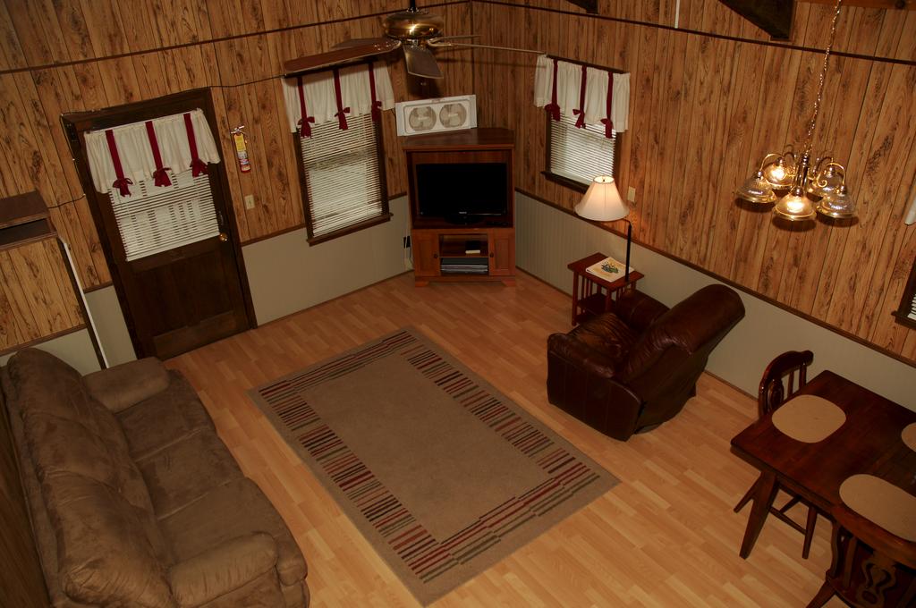 Carolina Landing Camping Resort Luxury Cabin 7 - thumb 1