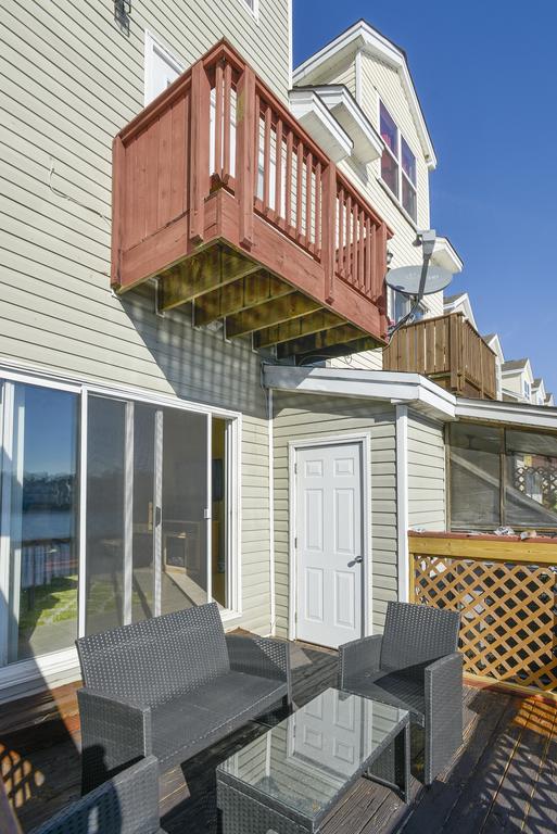 Carolina Waterfront Rentals - Arco Townhouse - thumb 3
