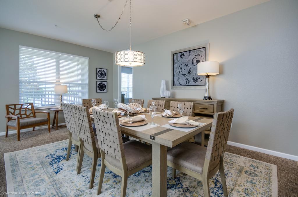 Casa Lucia Lakeview Condo - thumb 3