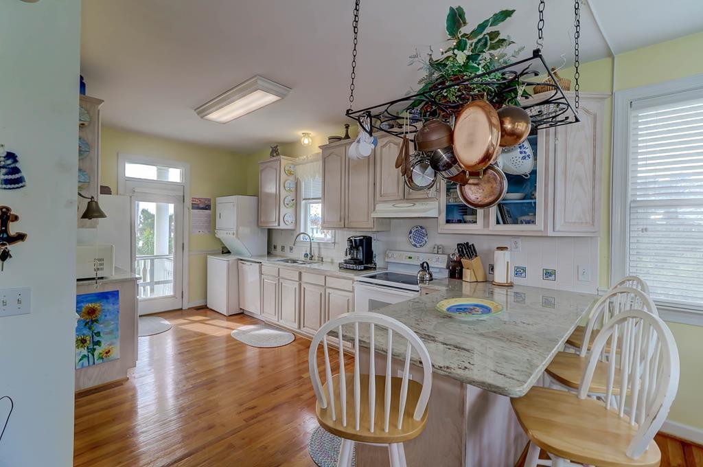 Castle By The Sea - thumb 2