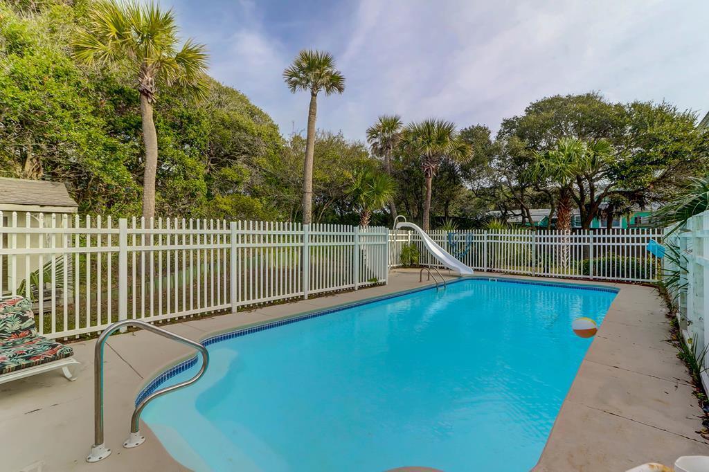 Castle By The Sea - thumb 0