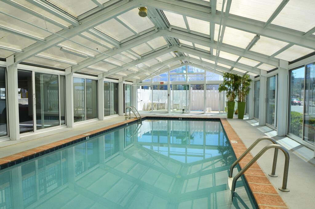 Cayman Suites Hotel - thumb 3