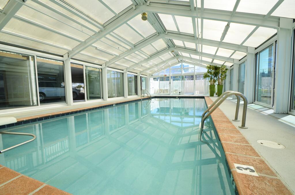 Cayman Suites Hotel - thumb 2