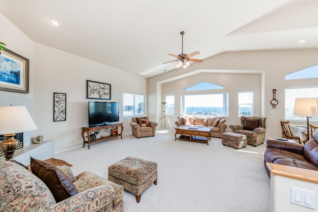 Cayucos Oceanview Retreat - thumb 3