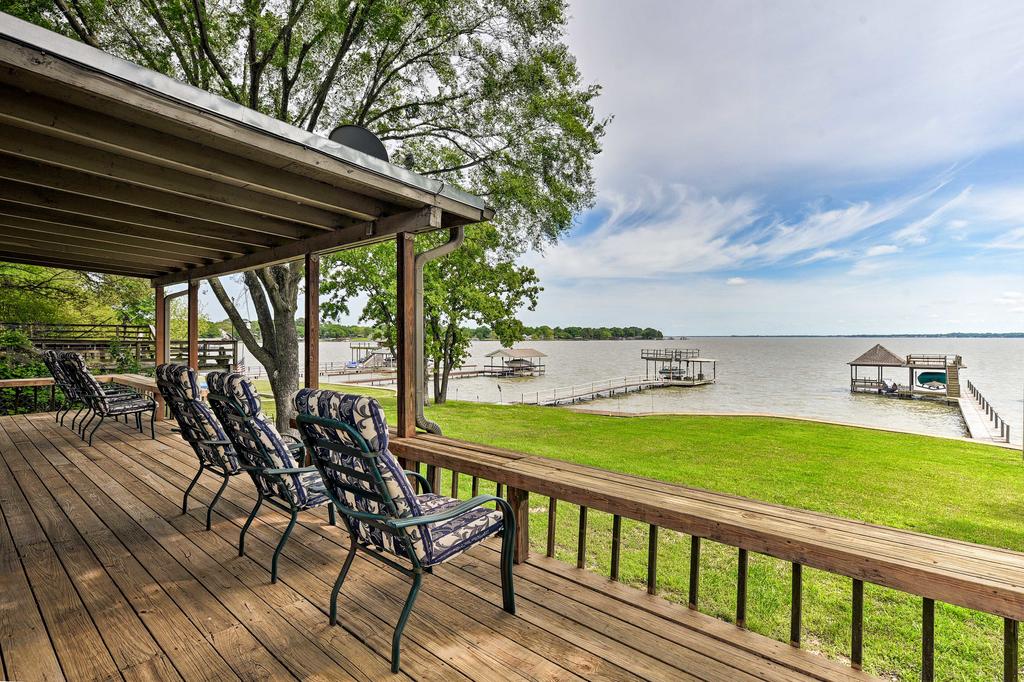 Cedar Creek Lakefront Home With Dock&Game Room! - thumb 0