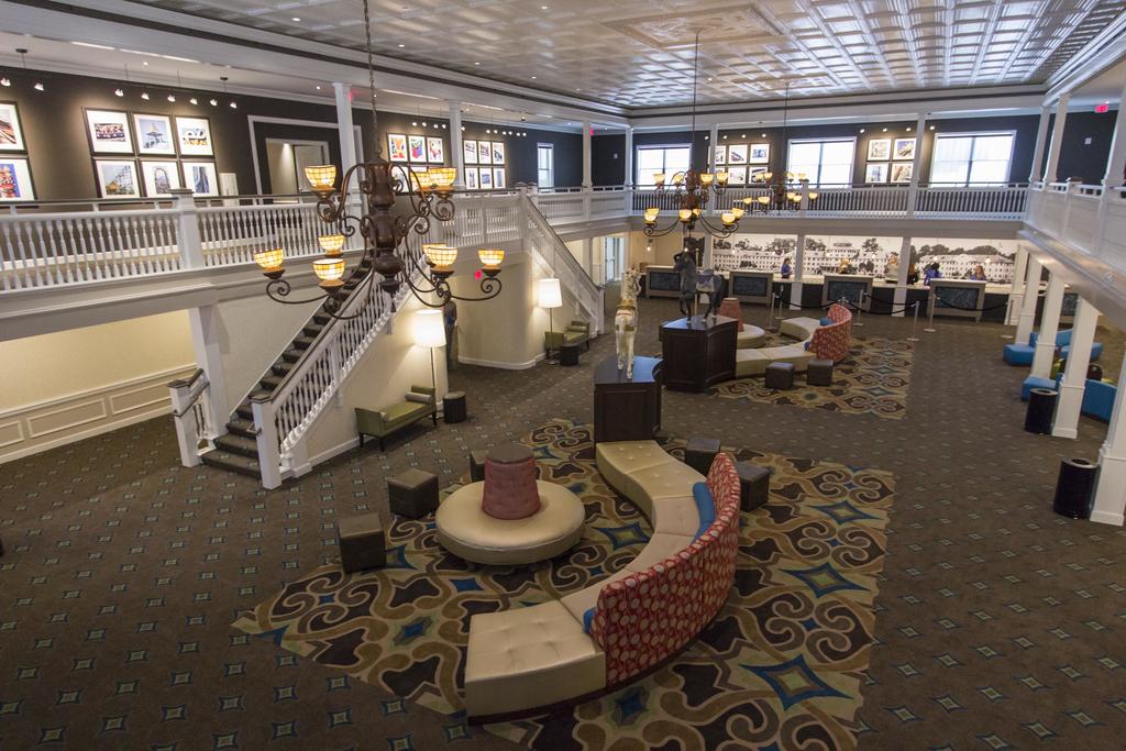 Cedar Point Hotel Breakers - thumb 1