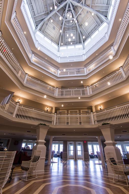 Cedar Point Hotel Breakers - thumb 3