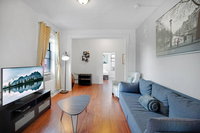 Central 1BR - Free Parking  15min To NYC USA Accommodation