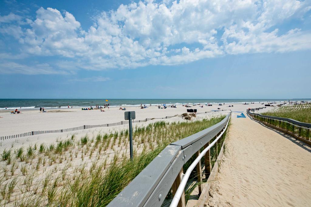 Central Sea Isle City Condo - 1 Block From Beach! - thumb 1