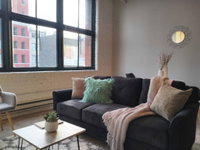 Centrally Located 1BR Loft Tourism Bookings