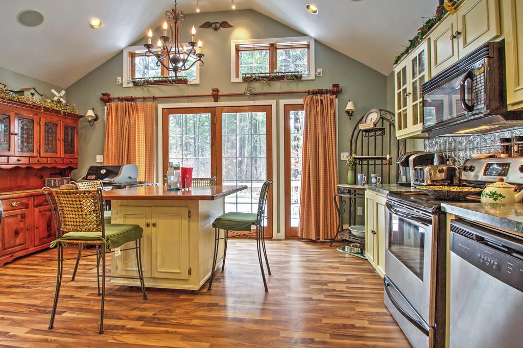 Charming 3BR Center Ossipee Home With Fire Pit! - thumb 3