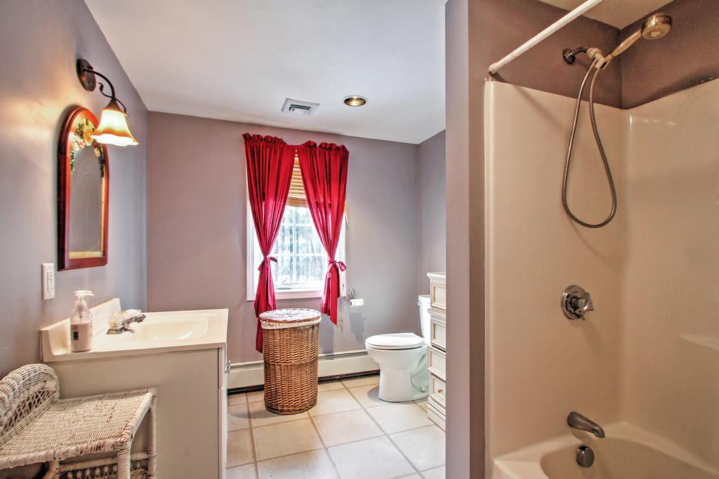 Charming 3BR Center Ossipee Home With Fire Pit! - thumb 1