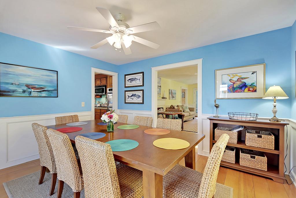 Charming Beach Home W/ Balconies & Lush Yard Home - thumb 2