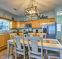 Charming Coastal Cottage Walk to Beach  Downtown - USA Accommodation