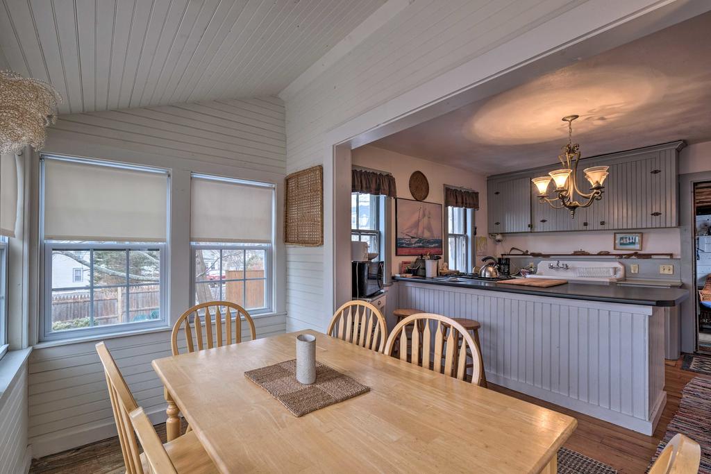 Charming Cottage With Terrace, Walk To Harbor! - thumb 3